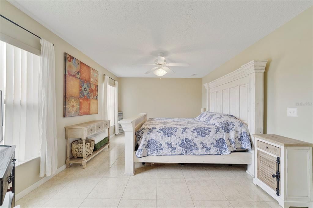 Active With Contract: $425,000 (3 beds, 2 baths, 1858 Square Feet)