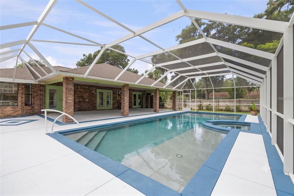 For Sale: $630,000 (3 beds, 2 baths, 1811 Square Feet)