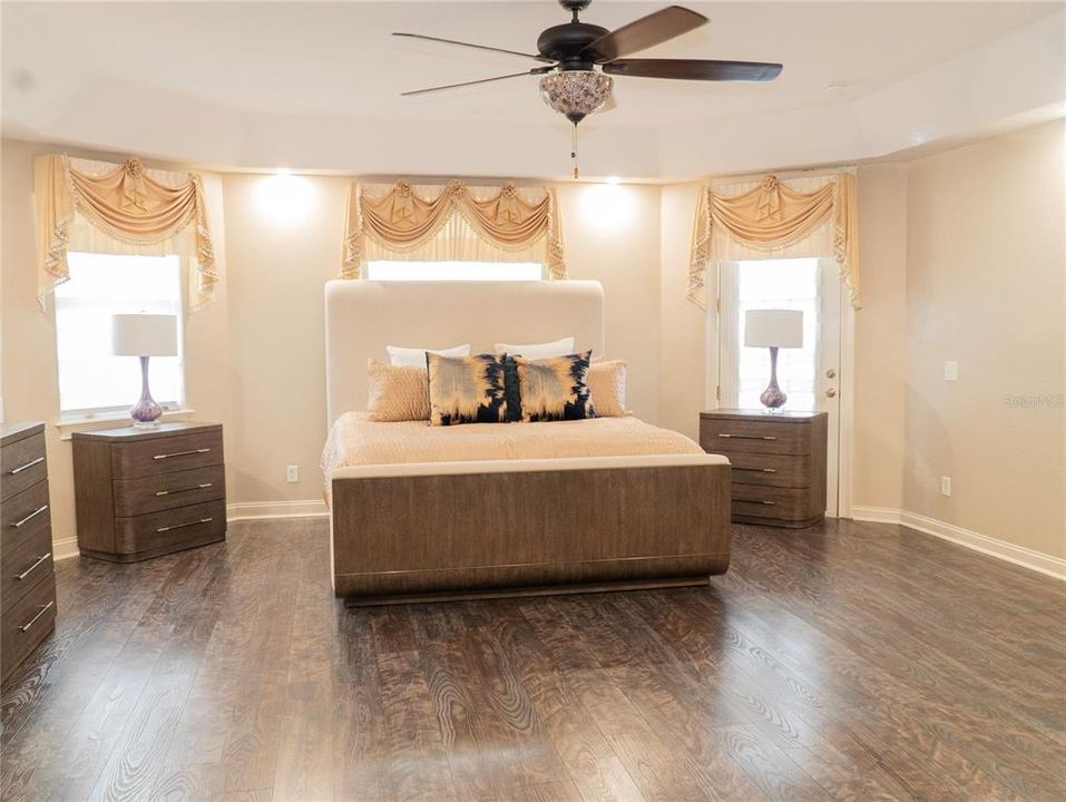 For Sale: $1,399,000 (5 beds, 4 baths, 4373 Square Feet)