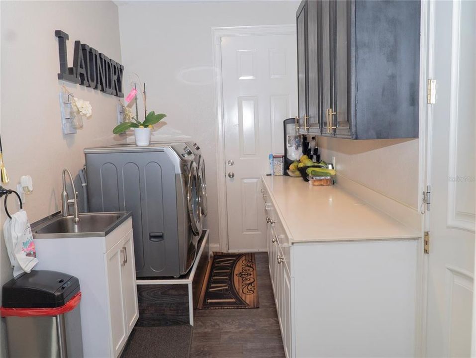 For Sale: $1,399,000 (5 beds, 4 baths, 4373 Square Feet)