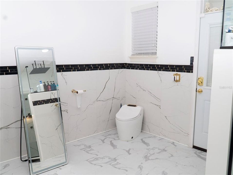 For Sale: $1,399,000 (5 beds, 4 baths, 4373 Square Feet)
