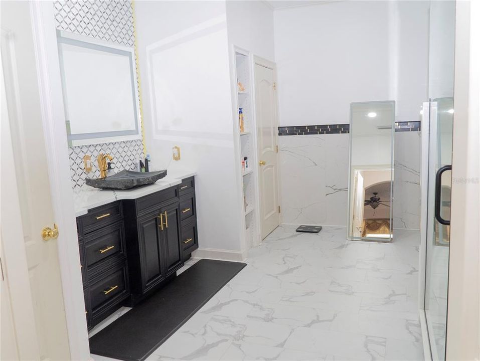 For Sale: $1,399,000 (5 beds, 4 baths, 4373 Square Feet)