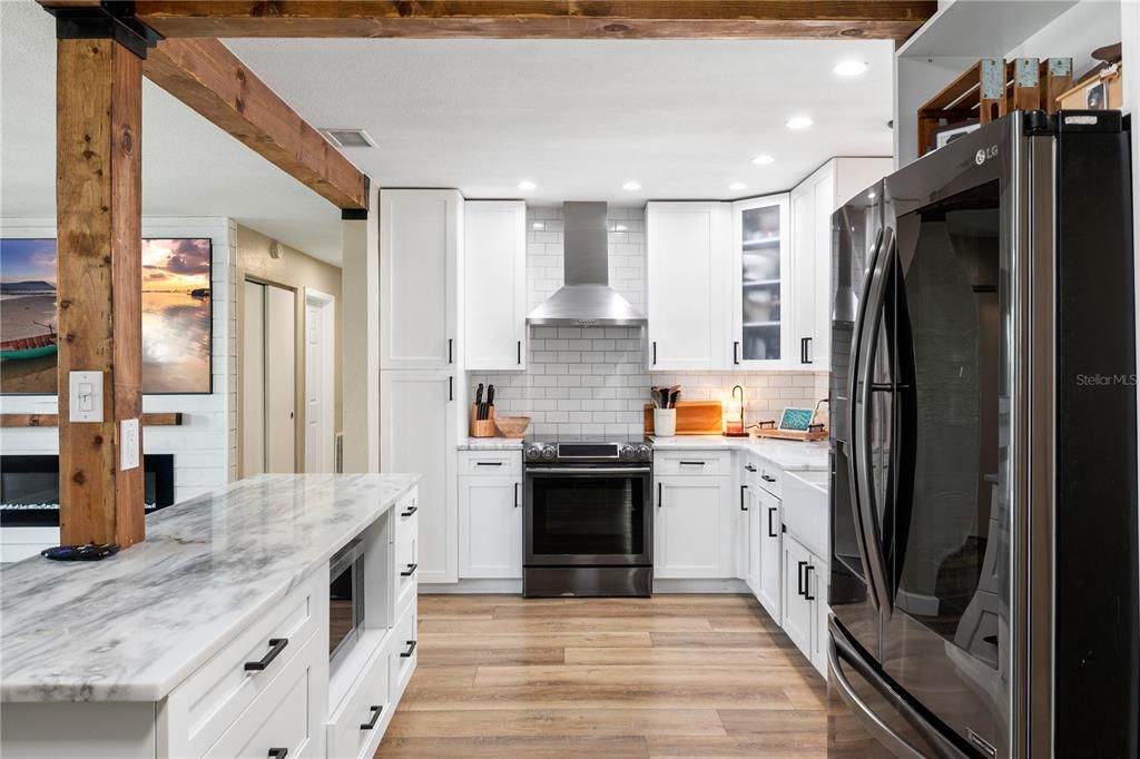 En Venta: $675,000 (3 camas, 3 baños, 1660 Pies cuadrados)