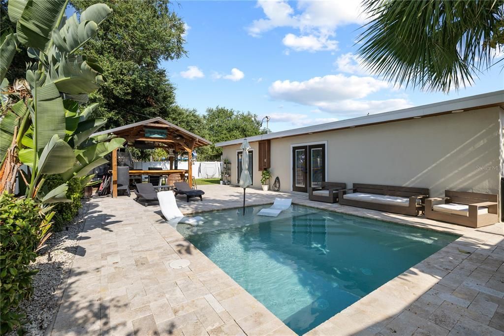 En Venta: $675,000 (3 camas, 3 baños, 1660 Pies cuadrados)