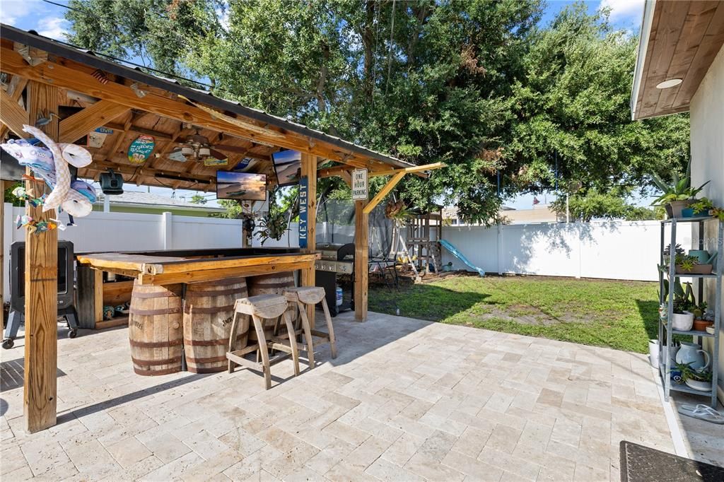 En Venta: $675,000 (3 camas, 3 baños, 1660 Pies cuadrados)