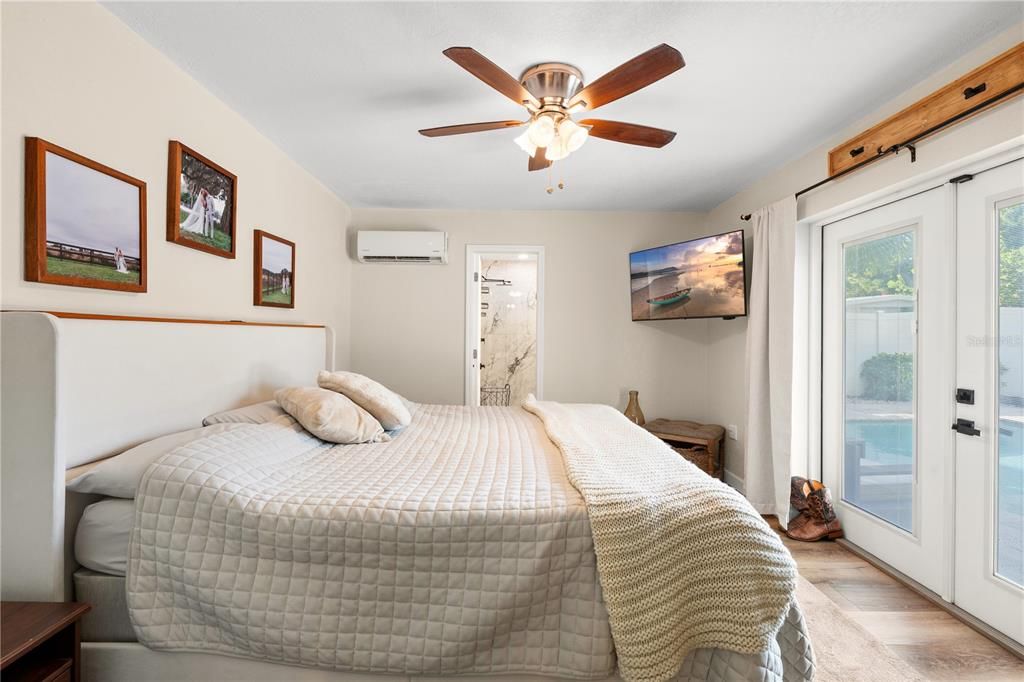 En Venta: $675,000 (3 camas, 3 baños, 1660 Pies cuadrados)