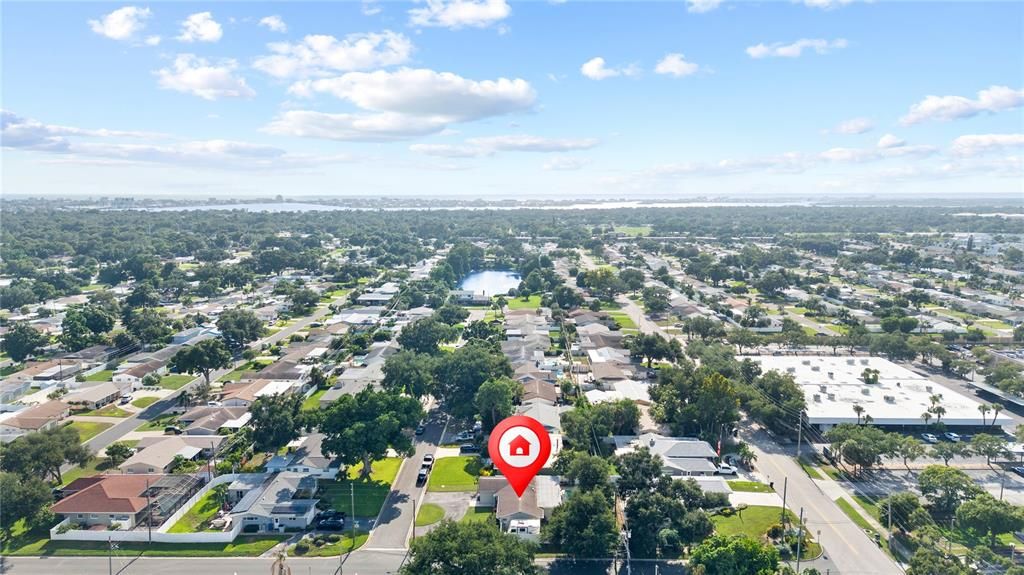 En Venta: $675,000 (3 camas, 3 baños, 1660 Pies cuadrados)
