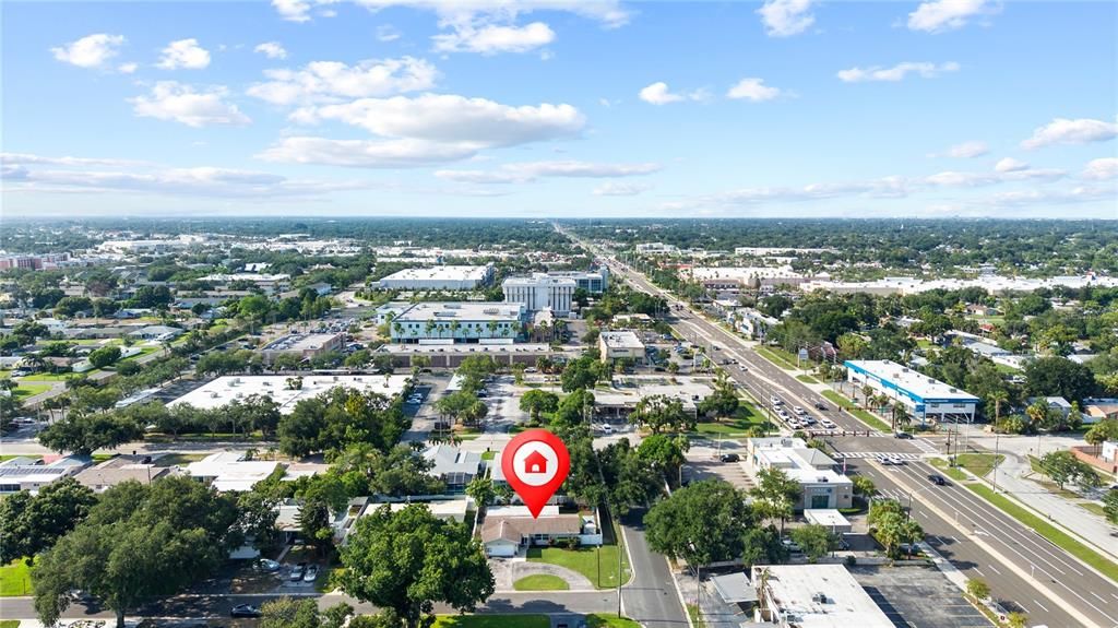 En Venta: $675,000 (3 camas, 3 baños, 1660 Pies cuadrados)