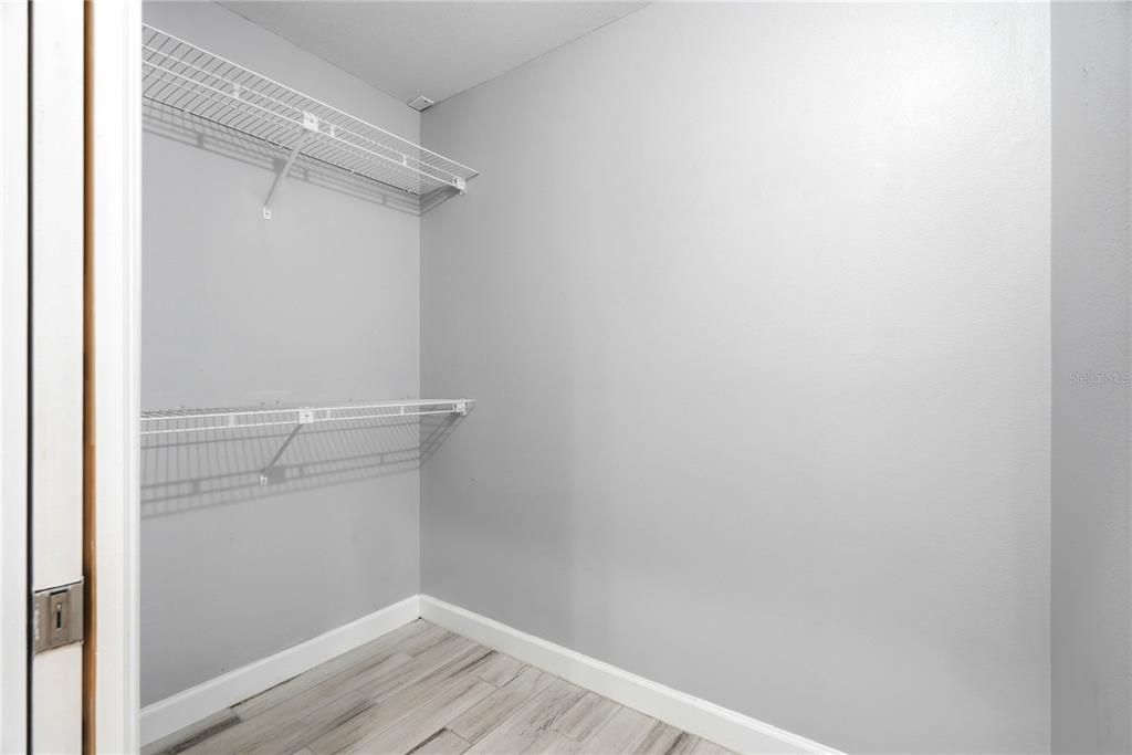 En Venta: $465,000 (3 camas, 2 baños, 2079 Pies cuadrados)