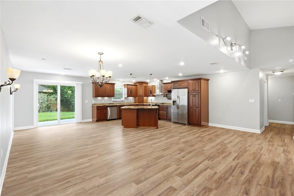 En Venta: $465,000 (3 camas, 2 baños, 2079 Pies cuadrados)