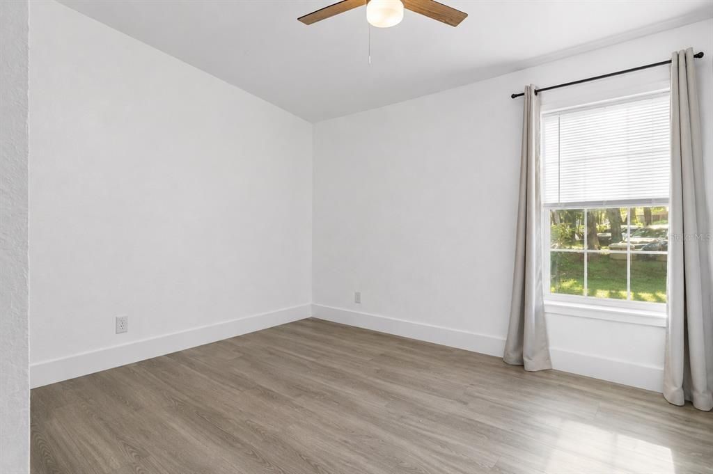 En Venta: $369,000 (4 camas, 2 baños, 1578 Pies cuadrados)
