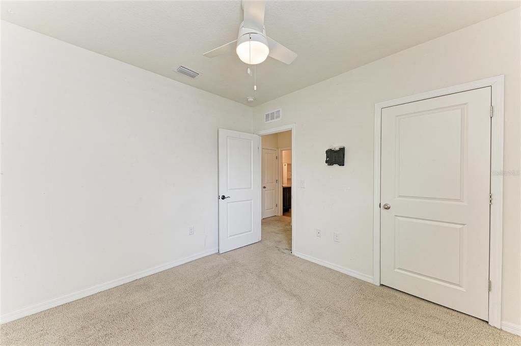 For Sale: $319,990 (3 beds, 2 baths, 1516 Square Feet)