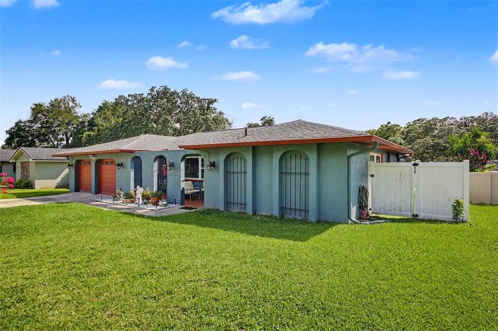 En Venta: $575,000 (4 camas, 2 baños, 1943 Pies cuadrados)