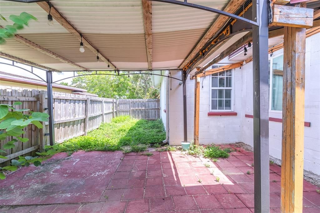 В аренду: $1,600 (2 спален, 1 ванн, 1140 Квадратных фут)