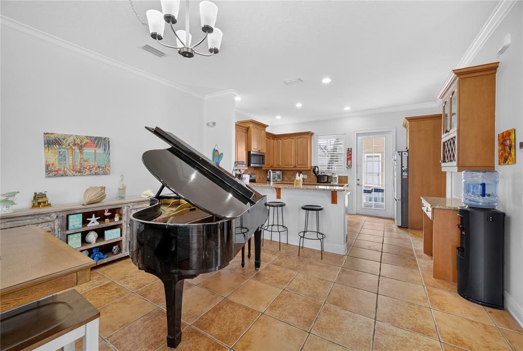 En Venta: $595,000 (4 camas, 3 baños, 2815 Pies cuadrados)