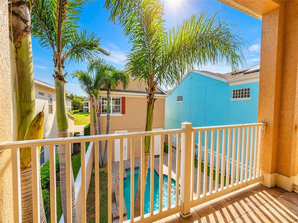 En Venta: $595,000 (4 camas, 3 baños, 2815 Pies cuadrados)