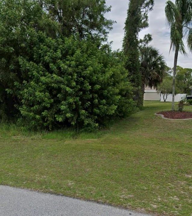 En Venta: $29,900 (0.24 acres)