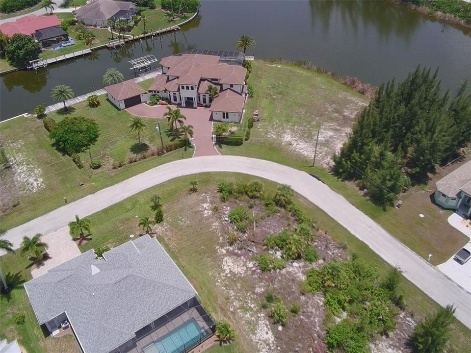 На продажу: $48,125 (0.23 acres)