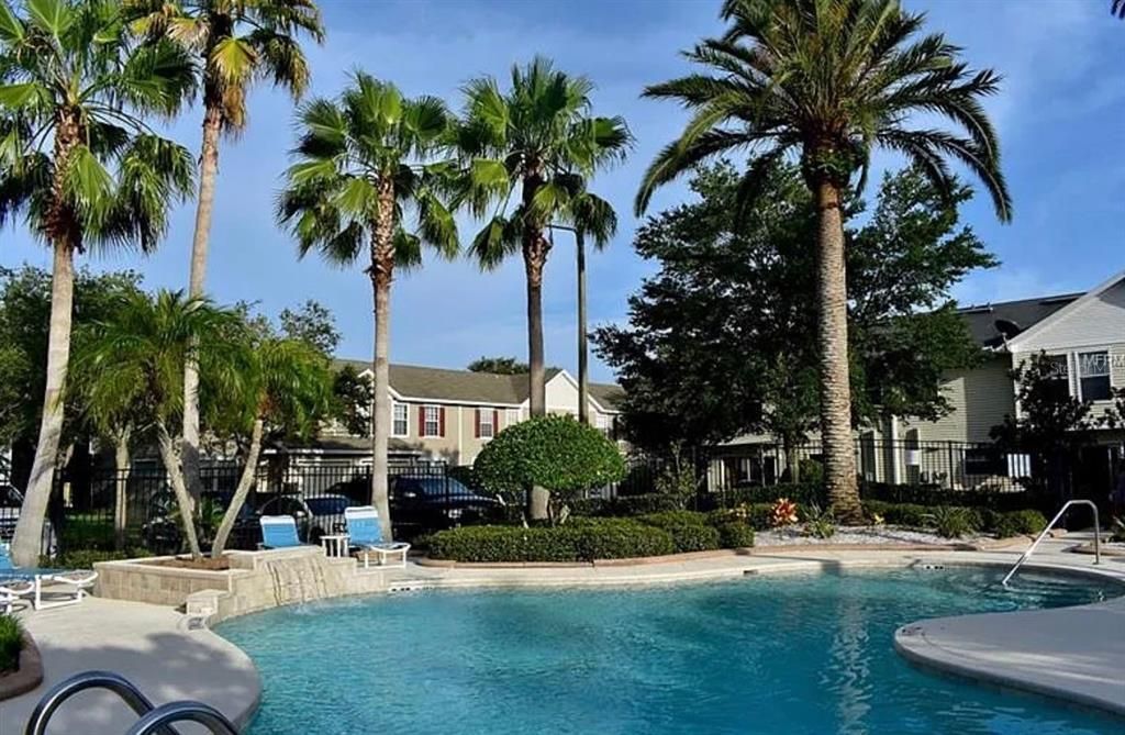 For Sale: $279,900 (2 beds, 1 baths, 1271 Square Feet)
