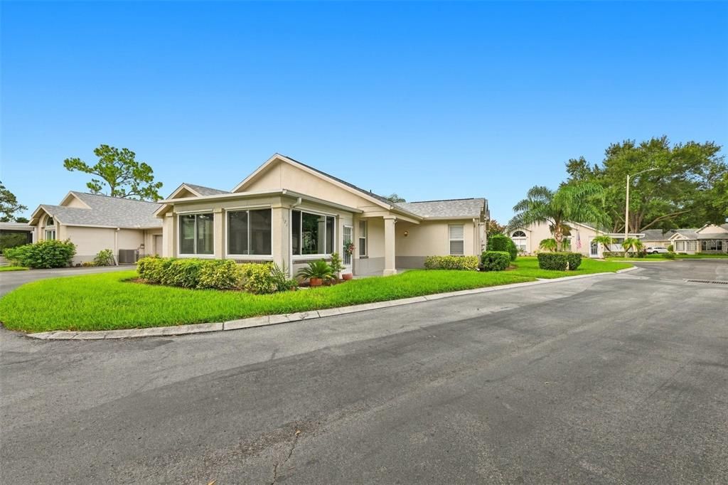 For Sale: $265,000 (2 beds, 2 baths, 1164 Square Feet)