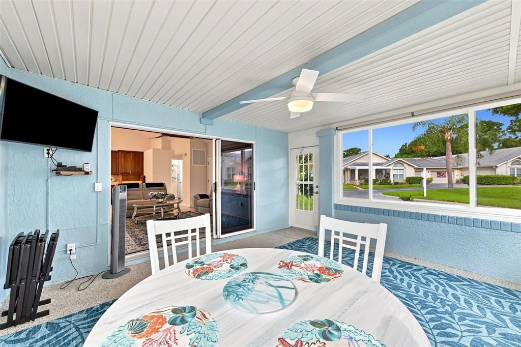 For Sale: $265,000 (2 beds, 2 baths, 1164 Square Feet)