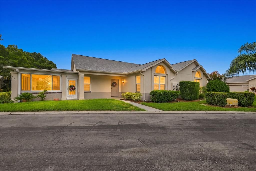 For Sale: $265,000 (2 beds, 2 baths, 1164 Square Feet)