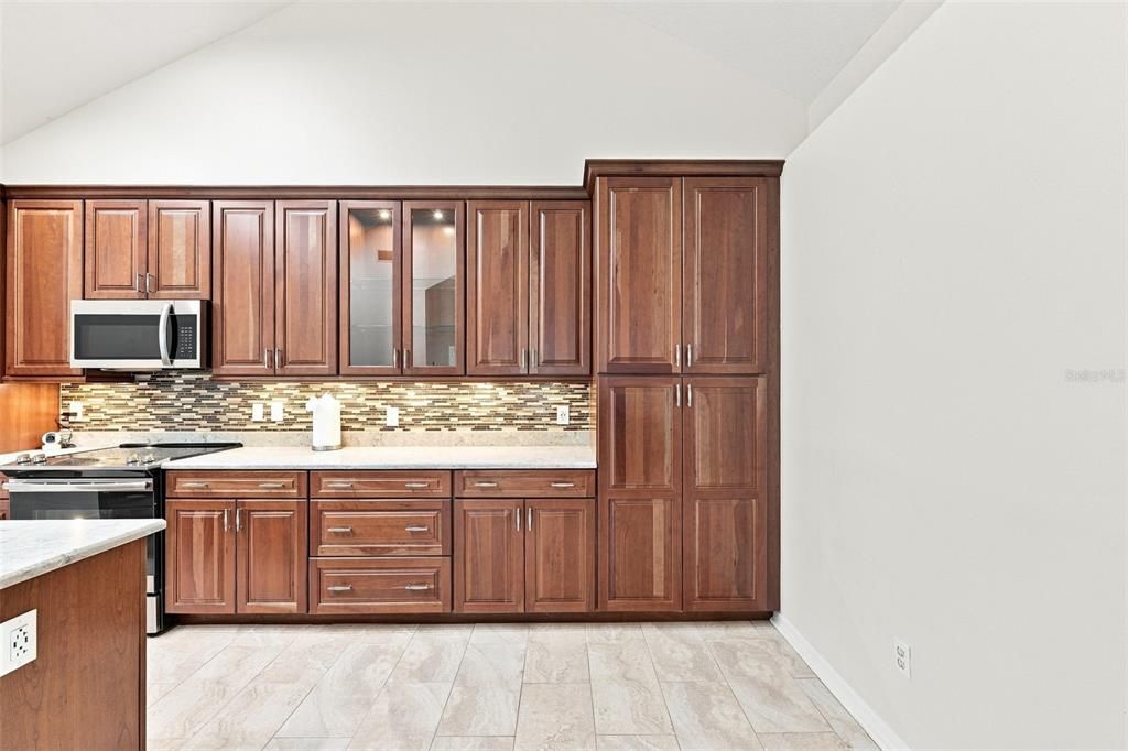 For Sale: $265,000 (2 beds, 2 baths, 1164 Square Feet)