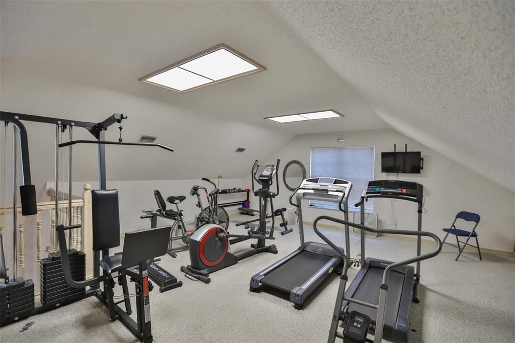 For Sale: $265,000 (2 beds, 2 baths, 1164 Square Feet)