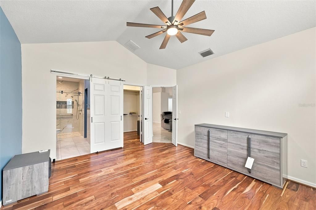 For Sale: $265,000 (2 beds, 2 baths, 1164 Square Feet)