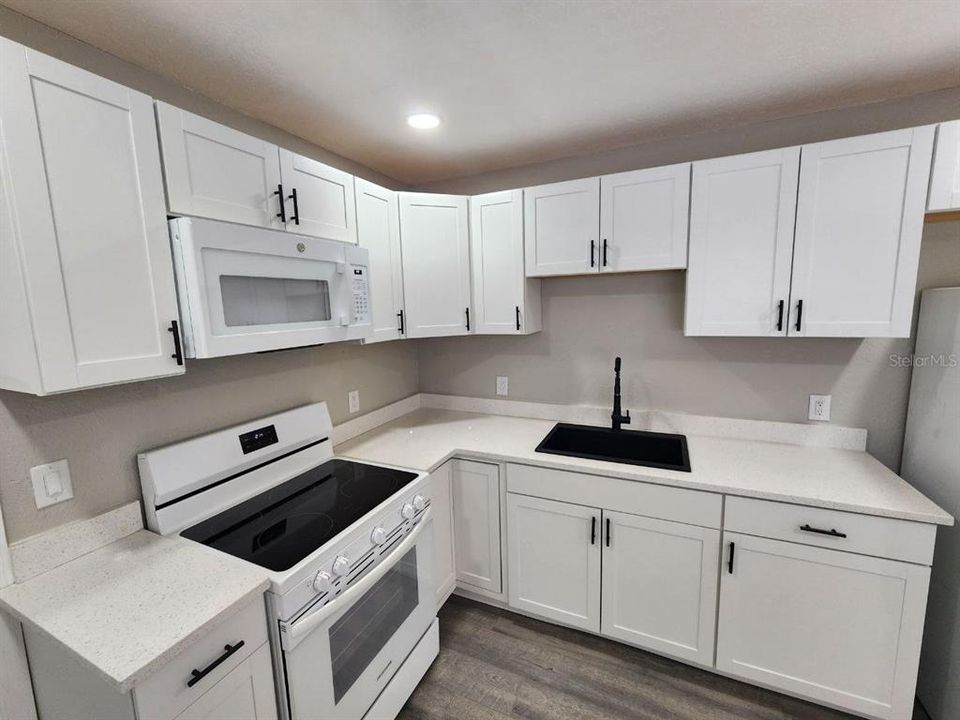 For Sale: $599,900 (6 beds, 0 baths, 2036 Square Feet)