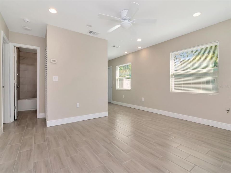 For Sale: $599,900 (6 beds, 0 baths, 2036 Square Feet)
