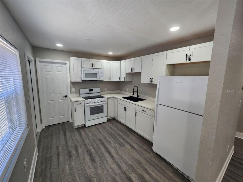 For Sale: $599,900 (6 beds, 0 baths, 2036 Square Feet)