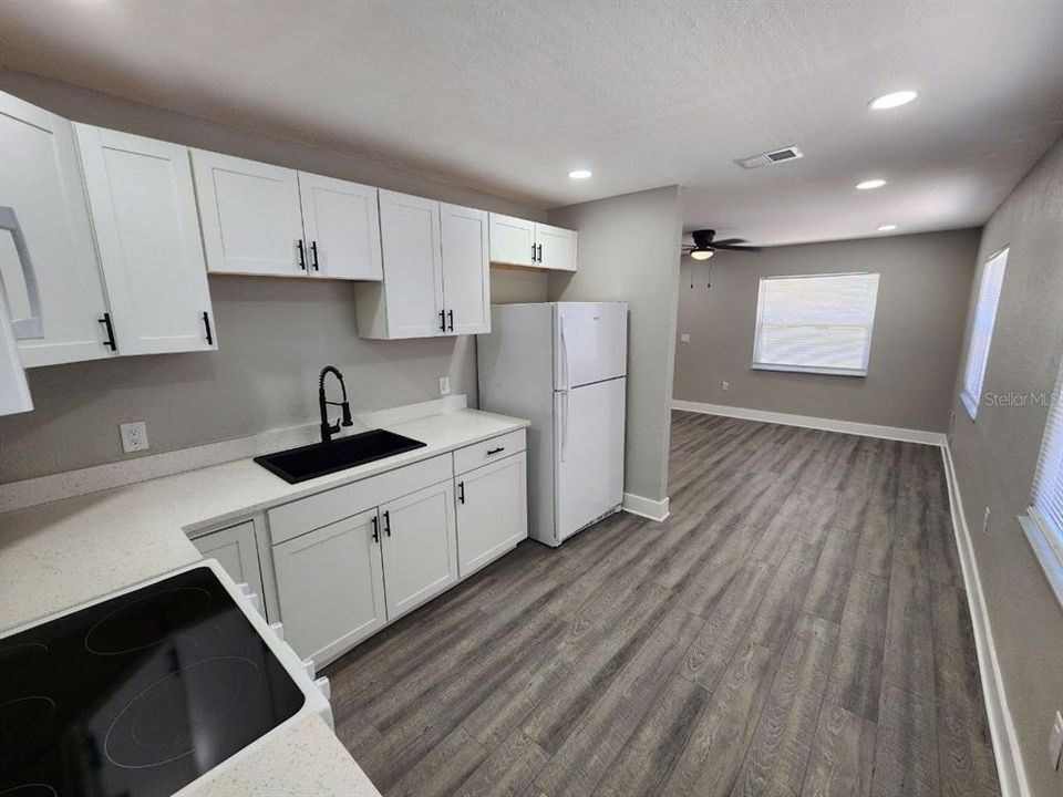 For Sale: $599,900 (6 beds, 0 baths, 2036 Square Feet)