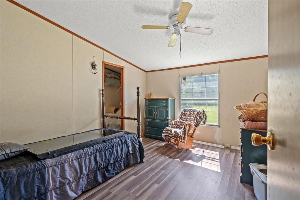 На продажу: $385,000 (3 спален, 2 ванн, 1890 Квадратных фут)