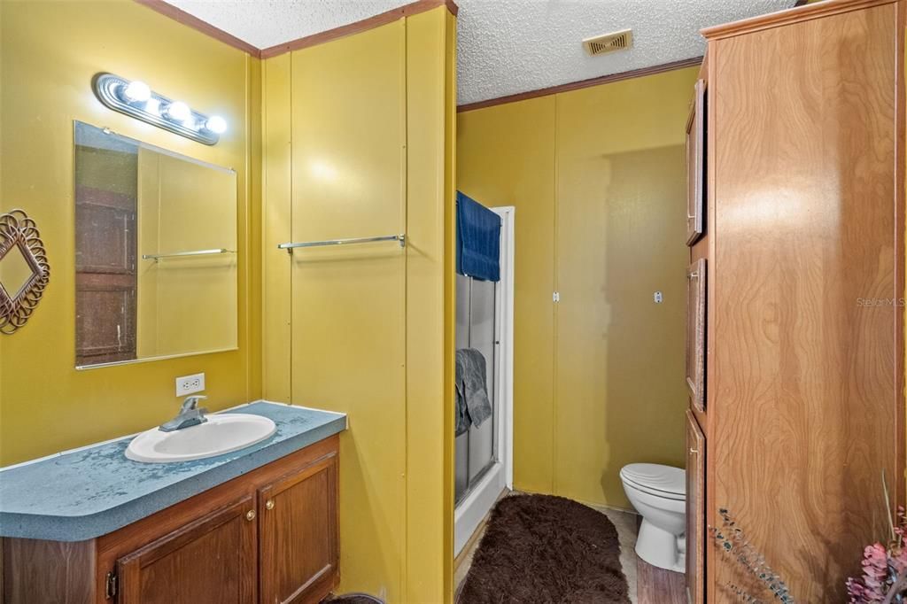 На продажу: $385,000 (3 спален, 2 ванн, 1890 Квадратных фут)