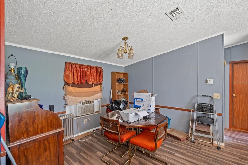 На продажу: $385,000 (3 спален, 2 ванн, 1890 Квадратных фут)