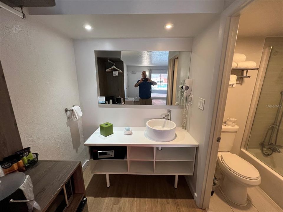 En Venta: $64,900 (0 camas, 1 baños, 231 Pies cuadrados)