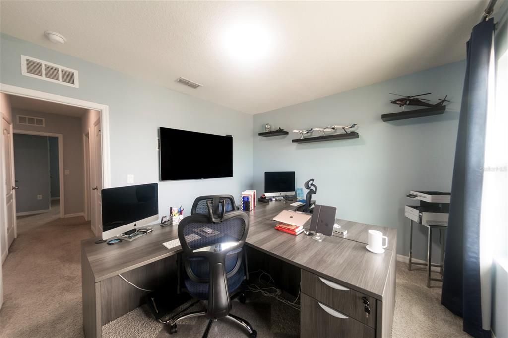 Activo con contrato: $490,000 (5 camas, 3 baños, 2626 Pies cuadrados)