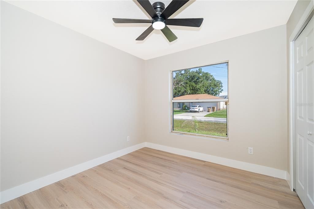 На продажу: $250,000 (3 спален, 2 ванн, 1068 Квадратных фут)