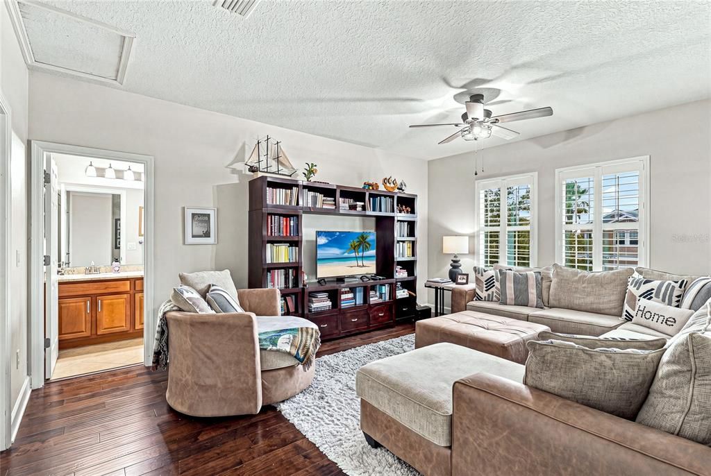 For Sale: $529,000 (3 beds, 2 baths, 2139 Square Feet)