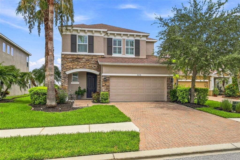 For Sale: $529,000 (3 beds, 2 baths, 2139 Square Feet)