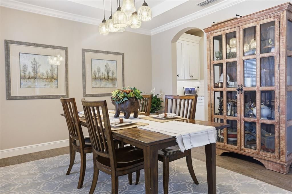 En Venta: $1,250,000 (4 camas, 3 baños, 3941 Pies cuadrados)