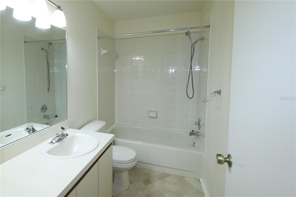 : $209,500 (2 спален, 2 ванн, 1092 Квадратных фут)