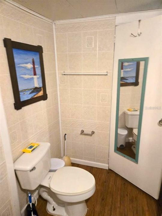For Sale: $205,000 (2 beds, 1 baths, 804 Square Feet)