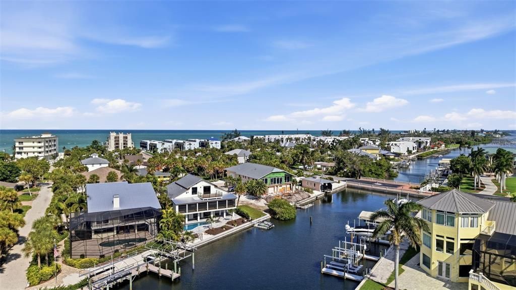 For Sale: $2,550,000 (3 beds, 5 baths, 3380 Square Feet)