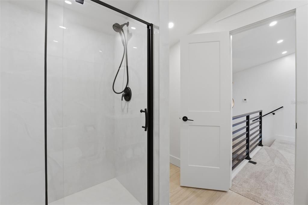 For Sale: $2,550,000 (3 beds, 5 baths, 3380 Square Feet)