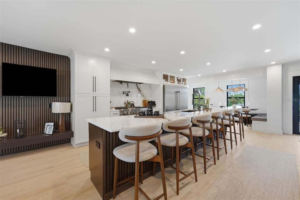 For Sale: $2,550,000 (3 beds, 5 baths, 3380 Square Feet)