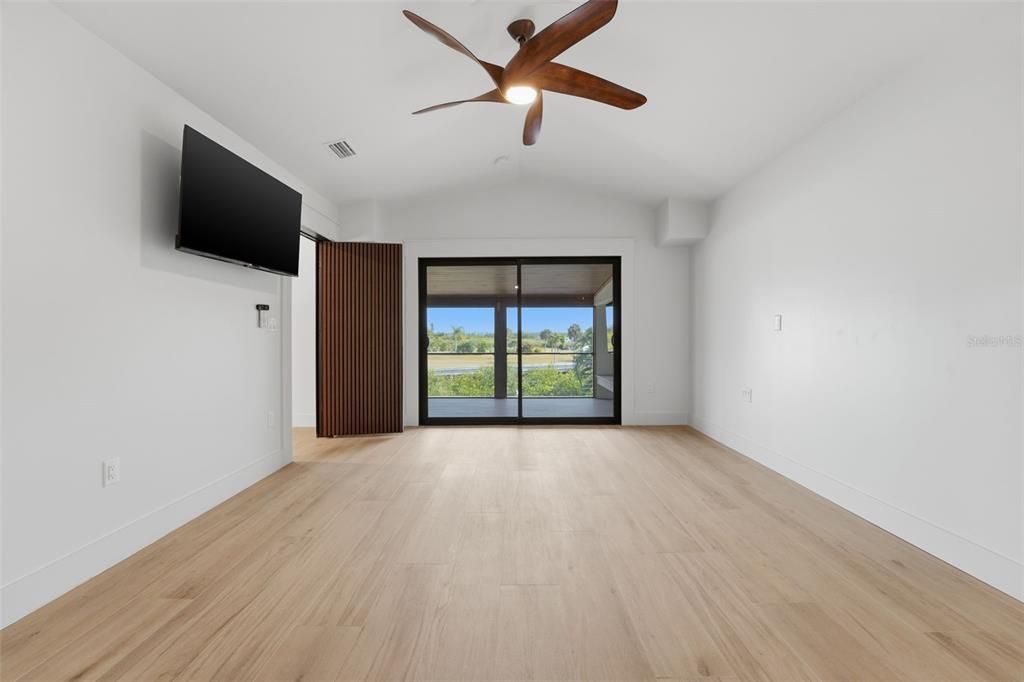 For Sale: $2,550,000 (3 beds, 5 baths, 3380 Square Feet)