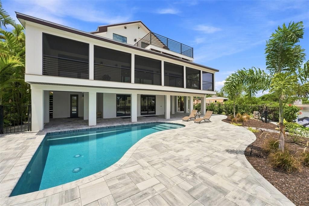 For Sale: $2,550,000 (3 beds, 5 baths, 3380 Square Feet)