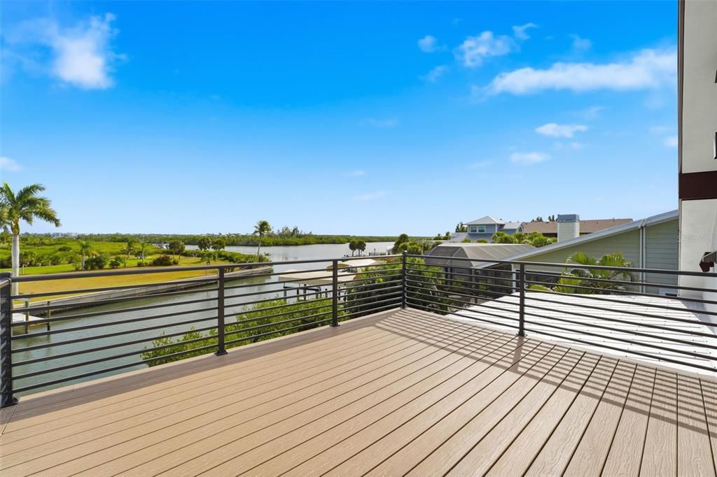For Sale: $2,550,000 (3 beds, 5 baths, 3380 Square Feet)